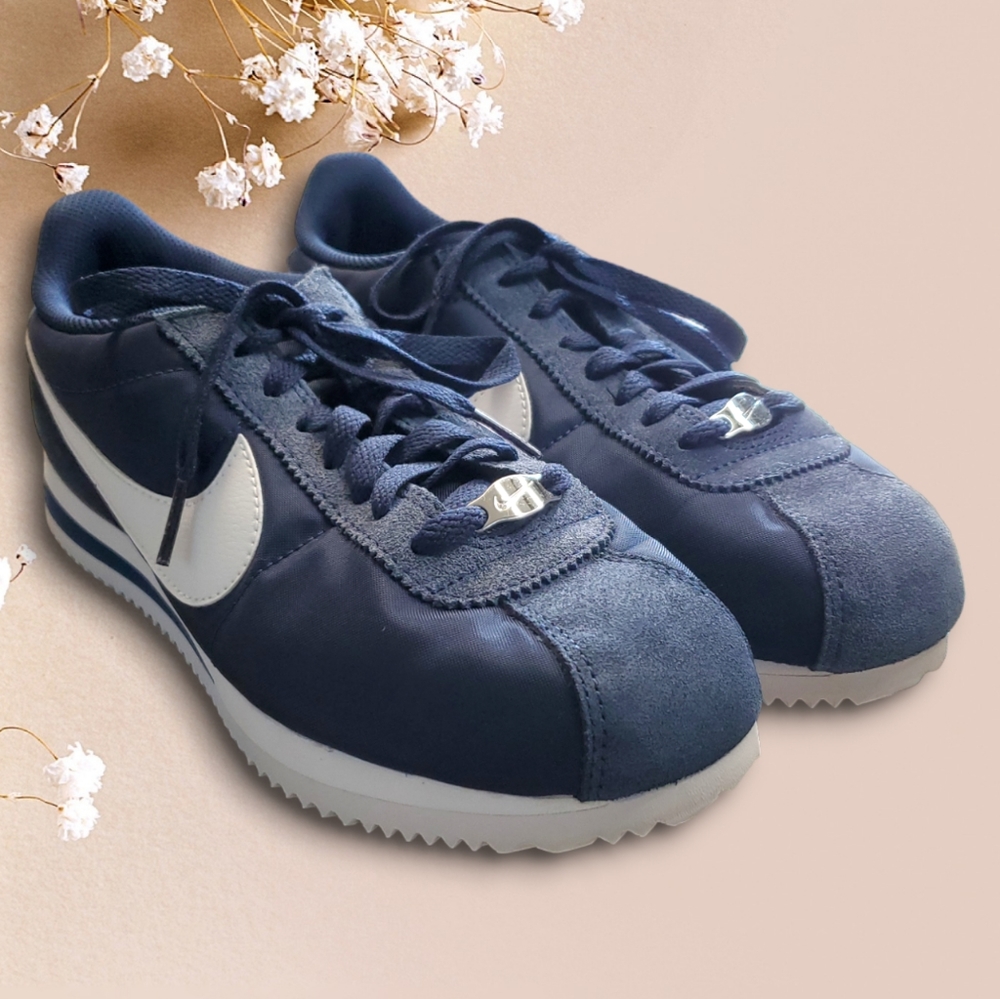 Nike Cortez Womens Midnight Navy US Size 9